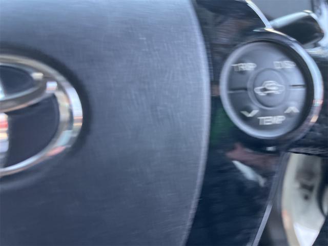 プリウス Ｓ　１８インチアルミ　シートカバー　ＧＮＥＴドラレコ２カメラ　オーディオディスプレイ　ＴＶ　Ｂｌｕｅｔｏｏｔｈ　バックカメラ　インテリアパネル　ガングリップ　ＯＢＤドアロック（52枚目）
