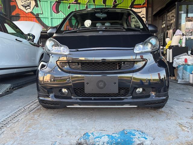 スマートフォーツークーペ ＢＲＡＢＵＳ　エクスクルーシブ　パワステ　パワーウインドウ　エアバック　アルミ（3枚目）