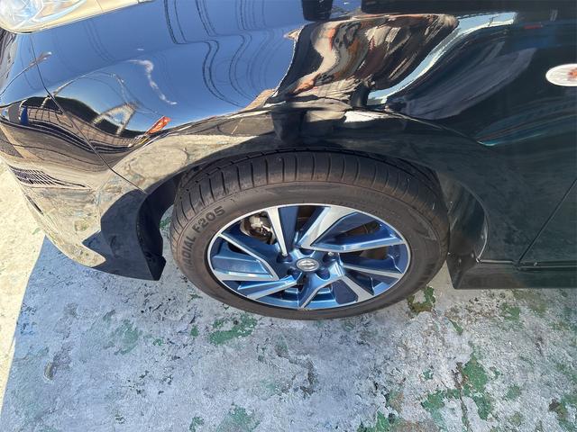 リーフ Ｇ　エアロスタイル（２４ｋｗｈ）　バックカメラ　ナビ　地デジテレビ　ＥＴＣ　クルコン　ＥＶ　ブラック　アルミ付き（15枚目）