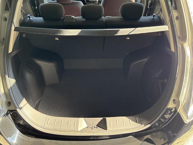 リーフ Ｇ　エアロスタイル（２４ｋｗｈ）　バックカメラ　ナビ　地デジテレビ　ＥＴＣ　クルコン　ＥＶ　ブラック　アルミ付き（37枚目）