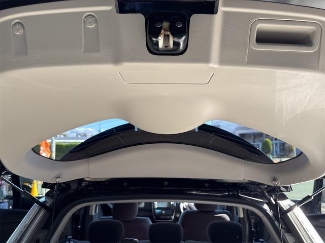 リーフ Ｇ　エアロスタイル（２４ｋｗｈ）　バックカメラ　ナビ　地デジテレビ　ＥＴＣ　クルコン　ＥＶ　ブラック　アルミ付き（38枚目）