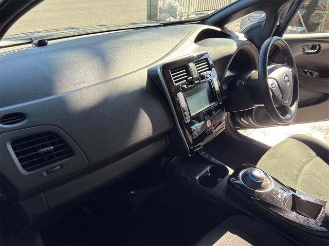 リーフ Ｇ　エアロスタイル（２４ｋｗｈ）　バックカメラ　ナビ　地デジテレビ　ＥＴＣ　クルコン　ＥＶ　ブラック　アルミ付き（45枚目）