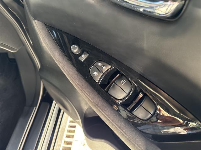 リーフ Ｇ　エアロスタイル（２４ｋｗｈ）　バックカメラ　ナビ　地デジテレビ　ＥＴＣ　クルコン　ＥＶ　ブラック　アルミ付き（52枚目）