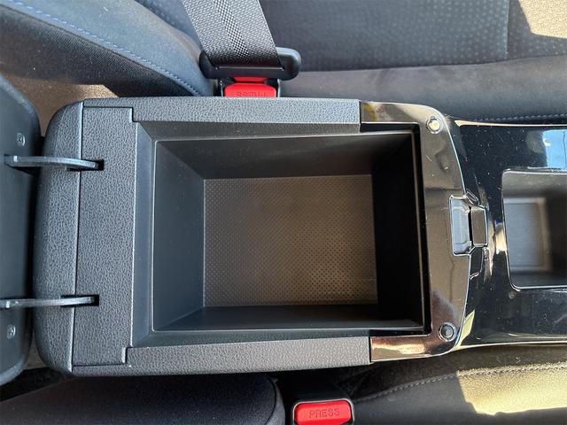 リーフ Ｇ　エアロスタイル（２４ｋｗｈ）　バックカメラ　ナビ　地デジテレビ　ＥＴＣ　クルコン　ＥＶ　ブラック　アルミ付き（71枚目）