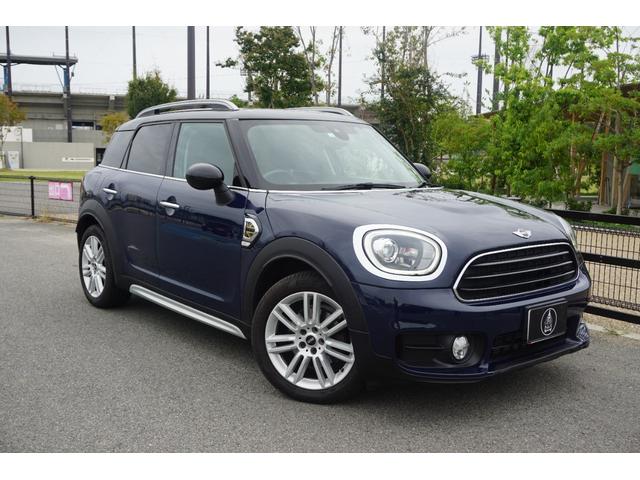 ＭＩＮＩ クーパーＤ　クロスオーバー　オートクルーズ　オートエアコン　カーナビ　横滑り防止　ルーフレール　ＨＤＤナビ　パワーウィンドウ　ブルートゥースオーディオ　衝突軽減装置　盗難防止　エアバッグ　ＡｐｐｌｅＣａｒＰｌａｙコーディング可能（2枚目）