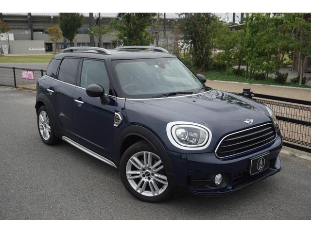 ＭＩＮＩ クーパーＤ　クロスオーバー　オートクルーズ　オートエアコン　カーナビ　横滑り防止　ルーフレール　ＨＤＤナビ　パワーウィンドウ　ブルートゥースオーディオ　衝突軽減装置　盗難防止　エアバッグ　ＡｐｐｌｅＣａｒＰｌａｙコーディング可能（5枚目）