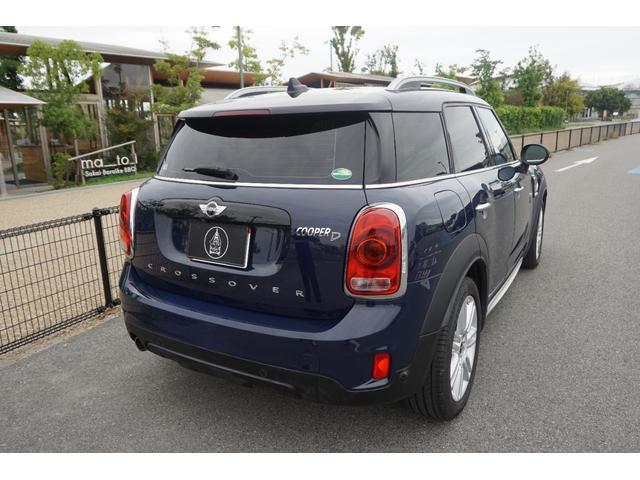 ＭＩＮＩ クーパーＤ　クロスオーバー　オートクルーズ　オートエアコン　カーナビ　横滑り防止　ルーフレール　ＨＤＤナビ　パワーウィンドウ　ブルートゥースオーディオ　衝突軽減装置　盗難防止　エアバッグ　ＡｐｐｌｅＣａｒＰｌａｙコーディング可能（20枚目）