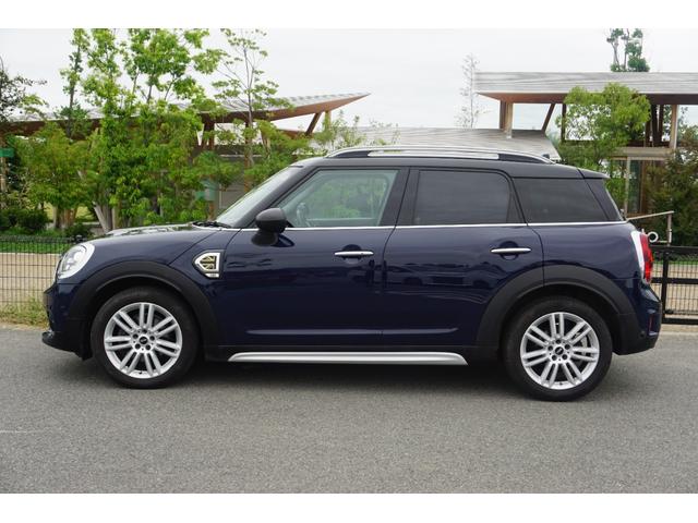 ＭＩＮＩ クーパーＤ　クロスオーバー　オートクルーズ　オートエアコン　カーナビ　横滑り防止　ルーフレール　ＨＤＤナビ　パワーウィンドウ　ブルートゥースオーディオ　衝突軽減装置　盗難防止　エアバッグ　ＡｐｐｌｅＣａｒＰｌａｙコーディング可能（24枚目）