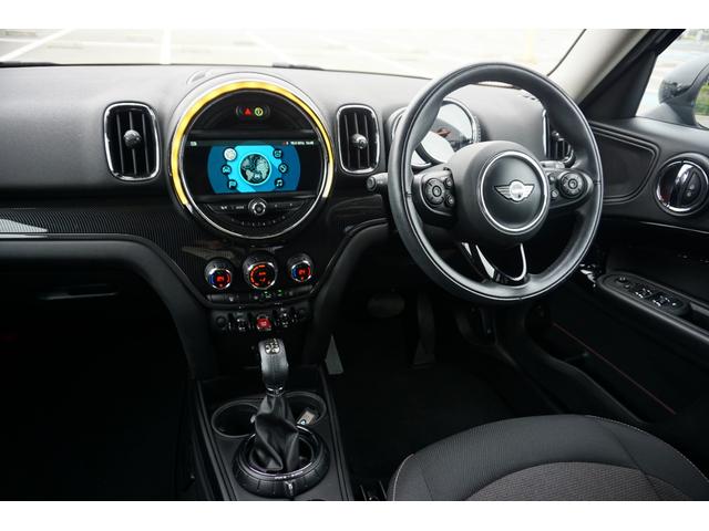 ＭＩＮＩ クーパーＤ　クロスオーバー　オートクルーズ　オートエアコン　カーナビ　横滑り防止　ルーフレール　ＨＤＤナビ　パワーウィンドウ　ブルートゥースオーディオ　衝突軽減装置　盗難防止　エアバッグ　ＡｐｐｌｅＣａｒＰｌａｙコーディング可能（40枚目）