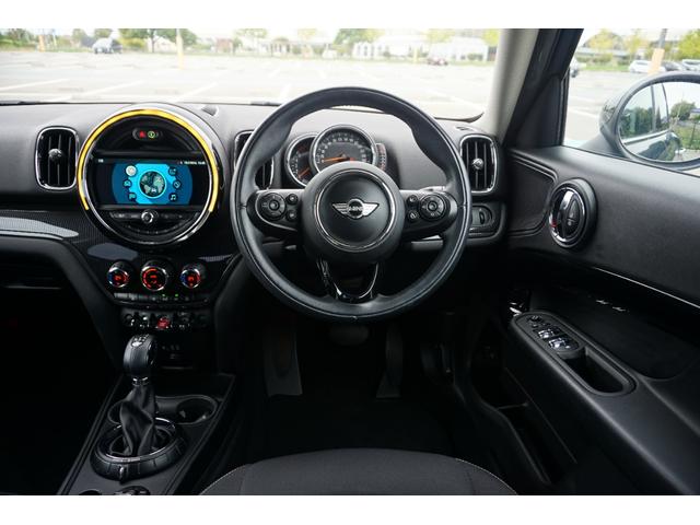 ＭＩＮＩ クーパーＤ　クロスオーバー　オートクルーズ　オートエアコン　カーナビ　横滑り防止　ルーフレール　ＨＤＤナビ　パワーウィンドウ　ブルートゥースオーディオ　衝突軽減装置　盗難防止　エアバッグ　ＡｐｐｌｅＣａｒＰｌａｙコーディング可能（43枚目）