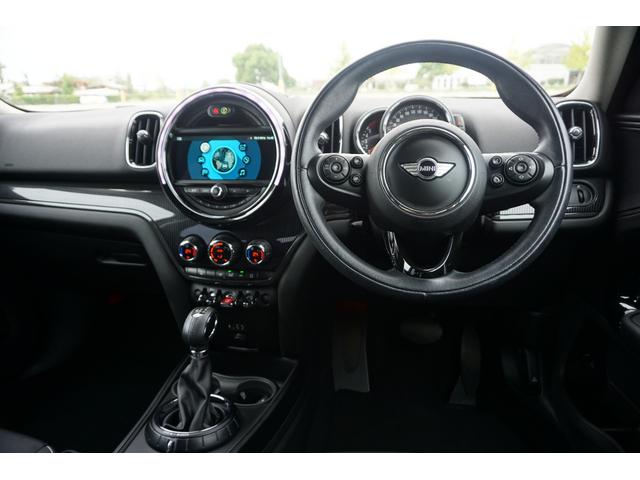 ＭＩＮＩ クーパーＤ　クロスオーバー　オートクルーズ　オートエアコン　カーナビ　横滑り防止　ルーフレール　ＨＤＤナビ　パワーウィンドウ　ブルートゥースオーディオ　衝突軽減装置　盗難防止　エアバッグ　ＡｐｐｌｅＣａｒＰｌａｙコーディング可能（44枚目）