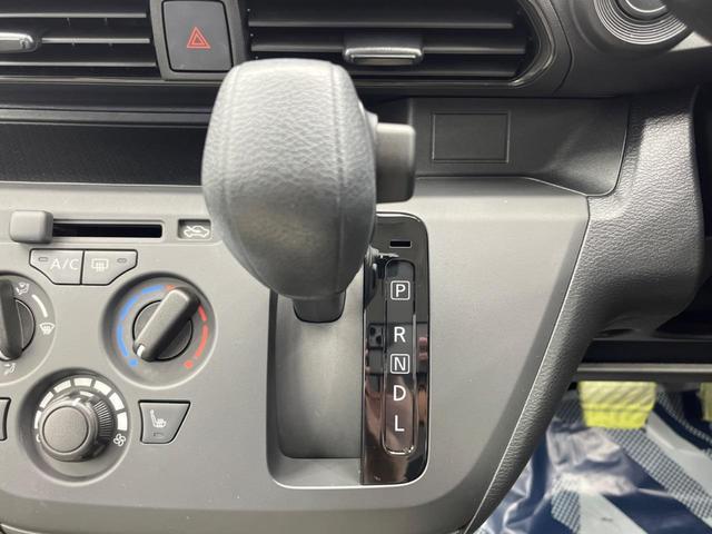 Ｍ　禁煙車　リアクロストラヒィックアラート　純正ナビ　バックカメラ　Ｂｌｕｅｔｏｏｔｈ再生　ＥＴＣ　スマートキー　ドライブレコーダー　踏み間違い防止　車線逸脱警報　オートライト　ステアリングスイッチ(28枚目)