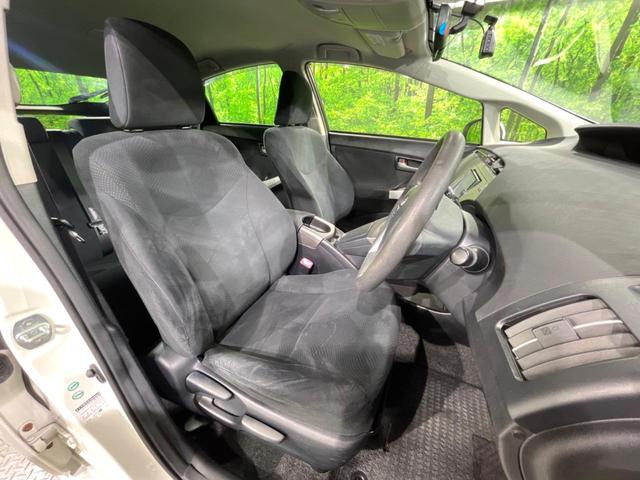 プリウス Ｓ　純正ＳＤナビ　バックカメラ　禁煙車　スマートキー　ＨＩＤヘッド　ビルトインＥＴＣ　オートライト　オートエアコン　純正１５インチアルミ　Ｂｌｕｅｔｏｏｔｈ　ＣＤ　ＤＶＤ再生　フルセグ（8枚目）