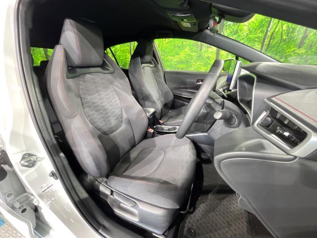 カローラスポーツ ハイブリッドＧ　Ｚ　バックカメラ　レーダークルーズ　禁煙車　コーナーセンサー　スマートキー　ＬＥＤヘッド　ビルトインＥＴＣ　オートハイビーム　車線逸脱警報　オートライト　デュアルエアコン　純正１８インチアルミ（8枚目）