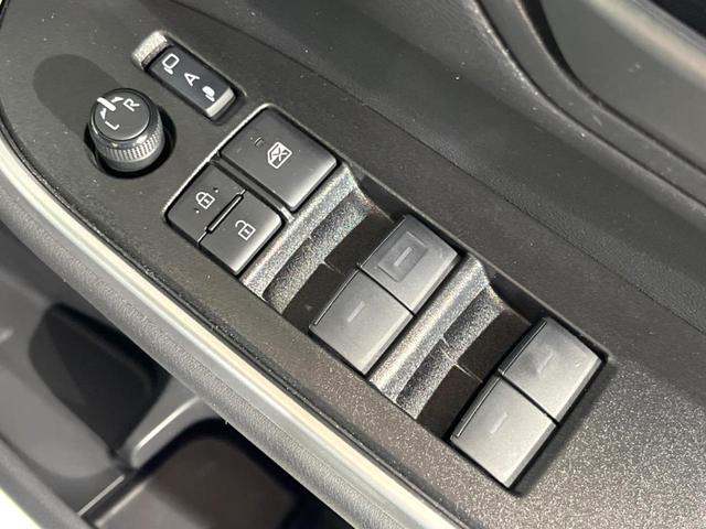 ノア ハイブリッドＳ－Ｇ　両側電動スライドドア　純正８インチナビ　バックカメラ　フリップダウンモニター　ＥＴＣ　ドライブレコーダー　トヨタセーフティーセンス　レーダークルーズ　禁煙車　コーナーセンサー　車線逸脱警報（24枚目）