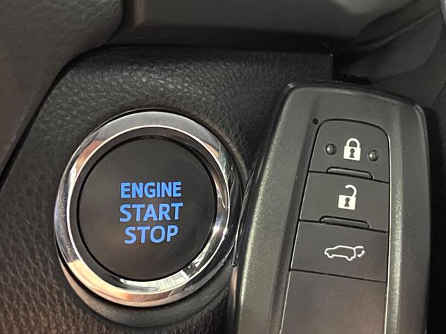 ＲＡＶ４ アドベンチャー　サンルーフ　バックカメラ　純正ディスプレイオーディオ　トヨタセーフティセンス　ブラインドスポットモニター　パワーバックドア　スマートキー　レーダークルーズコントロール　車線逸脱警報　ＥＴＣ（7枚目）