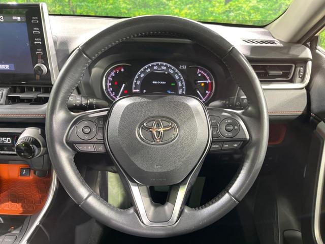 ＲＡＶ４ アドベンチャー　サンルーフ　バックカメラ　純正ディスプレイオーディオ　トヨタセーフティセンス　ブラインドスポットモニター　パワーバックドア　スマートキー　レーダークルーズコントロール　車線逸脱警報　ＥＴＣ（11枚目）