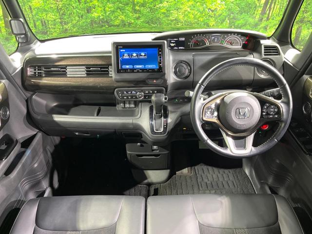 N-BOXカスタム G・Lターボホンダセンシング 両側電動ドア 純正SDナビ バックカメラ 衝突被害軽減システム レーダークルーズ 禁煙車 ハーフレザーシート ドラレコ コーナーセンサー スマートキー LEDヘッド ビルトインETC 車線逸脱警報(2枚目)