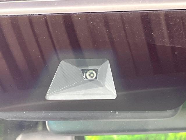 N-BOXカスタム G・Lターボホンダセンシング 両側電動ドア 純正SDナビ バックカメラ 衝突被害軽減システム レーダークルーズ 禁煙車 ハーフレザーシート ドラレコ コーナーセンサー スマートキー LEDヘッド ビルトインETC 車線逸脱警報(6枚目)