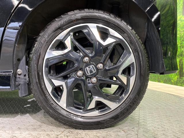 N-BOXカスタム G・Lターボホンダセンシング 両側電動ドア 純正SDナビ バックカメラ 衝突被害軽減システム レーダークルーズ 禁煙車 ハーフレザーシート ドラレコ コーナーセンサー スマートキー LEDヘッド ビルトインETC 車線逸脱警報(13枚目)