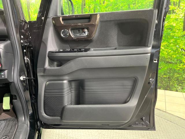 N-BOXカスタム G・Lターボホンダセンシング 両側電動ドア 純正SDナビ バックカメラ 衝突被害軽減システム レーダークルーズ 禁煙車 ハーフレザーシート ドラレコ コーナーセンサー スマートキー LEDヘッド ビルトインETC 車線逸脱警報(42枚目)