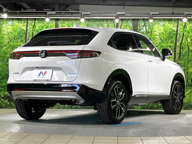 ヴェゼル ｅ：ＨＥＶ　Ｚ　登録済未使用車　純正９インチナビ　バックカメラ　ホンダセンシング　クリアランスナー　レーダークルーズコントロール　ステアリングヒーター　シートヒーター　スマートキー　パワーバックドア（17枚目）