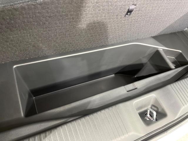 ヴェゼル ｅ：ＨＥＶ　Ｚ　登録済未使用車　純正９インチナビ　バックカメラ　ホンダセンシング　クリアランスナー　レーダークルーズコントロール　ステアリングヒーター　シートヒーター　スマートキー　パワーバックドア（41枚目）