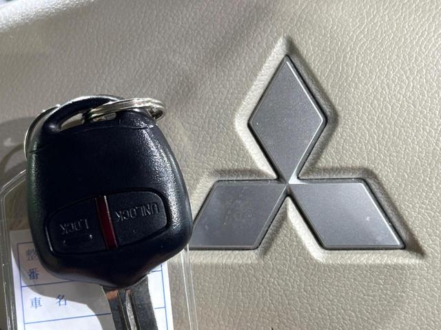 ｅＫワゴン ＭＸ　禁煙車　ＥＴＣ　純正１３インチスチールホイール　キーレス　ＣＤ　スペアタイヤ　ダイヤル式エアコン　オーディオ（6枚目）