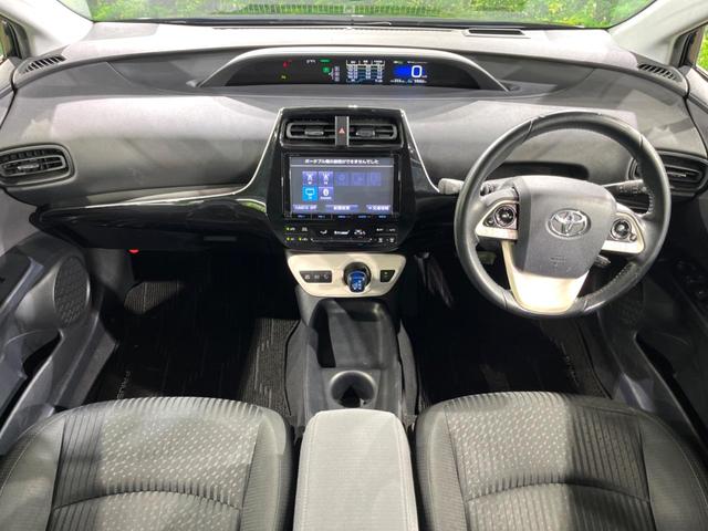 プリウス Sセーフティプラス 純正9インチナビ バックカメラ トヨタセーフティセンス ドラレコ コーナーセンサー スマートキー ビルトインETC クルコン 車線逸脱警報 オートライト オートエアコン(2枚目)