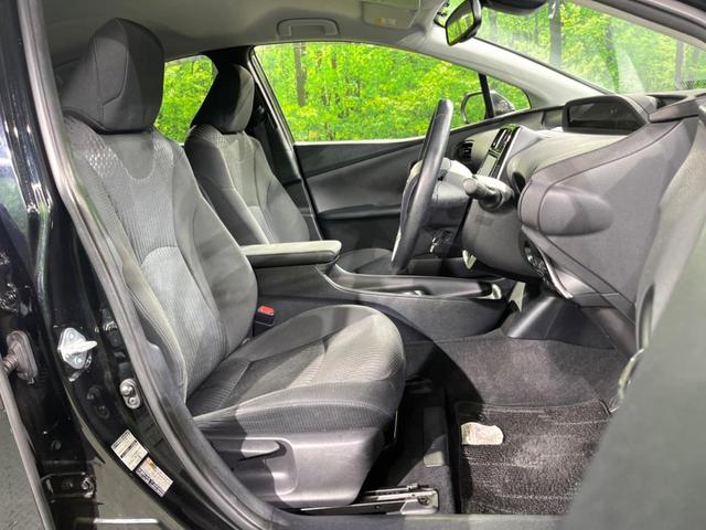 プリウス Sセーフティプラス 純正9インチナビ バックカメラ トヨタセーフティセンス ドラレコ コーナーセンサー スマートキー ビルトインETC クルコン 車線逸脱警報 オートライト オートエアコン(8枚目)