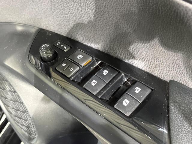 プリウス Sセーフティプラス 純正9インチナビ バックカメラ トヨタセーフティセンス ドラレコ コーナーセンサー スマートキー ビルトインETC クルコン 車線逸脱警報 オートライト オートエアコン(29枚目)