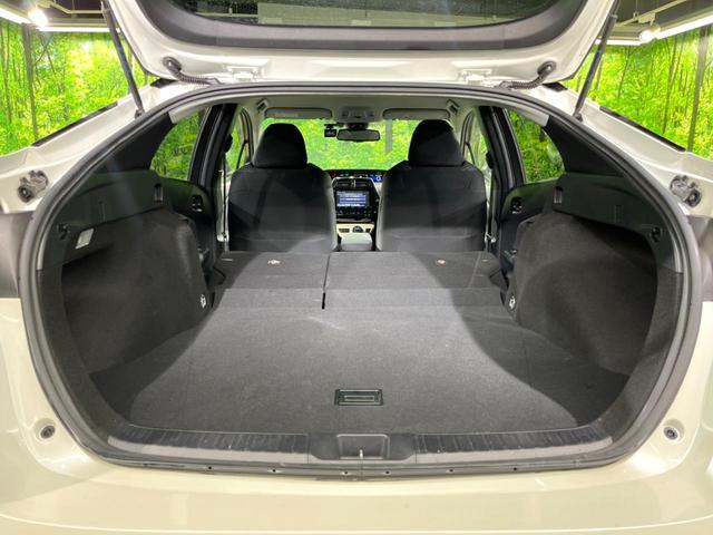 プリウス Sセーフティプラス 純正9インチナビ バックカメラ トヨタセーフティセンス スマートキー レーダークルーズコントロール コーナーセンサー ドライブレコーダー ETC 車線逸脱警報 ステアリングスイッチ(12枚目)