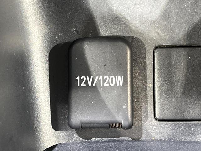 プリウス Sセーフティプラス 純正9インチナビ バックカメラ トヨタセーフティセンス スマートキー レーダークルーズコントロール コーナーセンサー ドライブレコーダー ETC 車線逸脱警報 ステアリングスイッチ(34枚目)