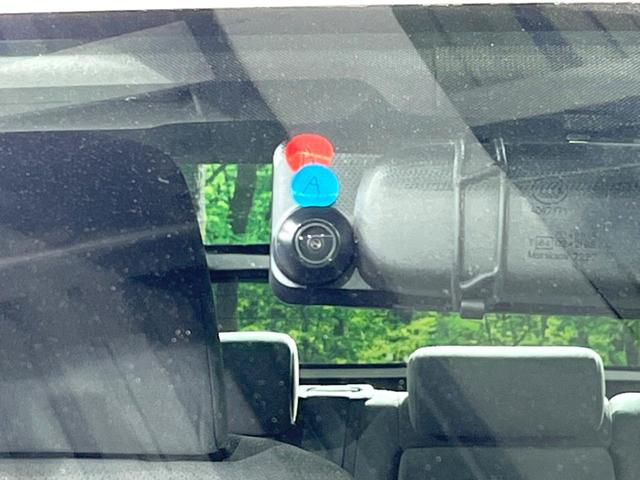 プリウス S 純正SDナビ サイドカメラ 禁煙車 デジタルインナーミラー ドラレコ スマートキー ビルトインETC オートライト オートエアコン 純正15インチアルミ CD DVD再生 地デジ(6枚目)