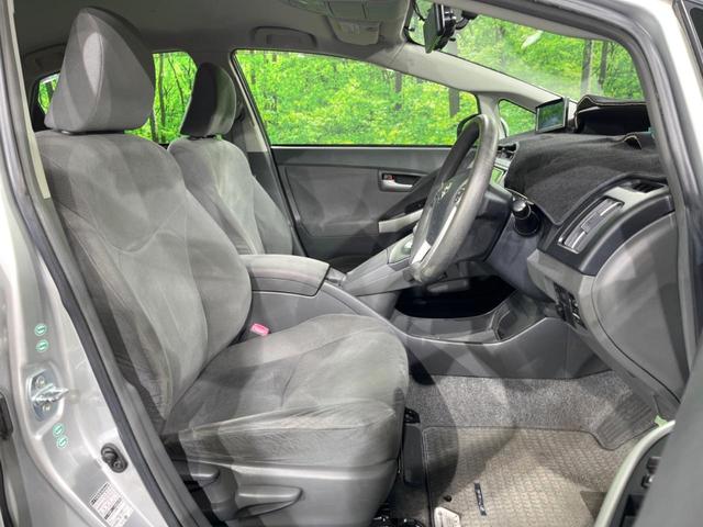プリウス S 純正SDナビ サイドカメラ 禁煙車 デジタルインナーミラー ドラレコ スマートキー ビルトインETC オートライト オートエアコン 純正15インチアルミ CD DVD再生 地デジ(8枚目)