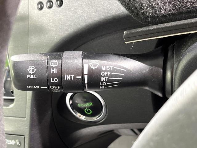プリウス S 純正SDナビ サイドカメラ 禁煙車 デジタルインナーミラー ドラレコ スマートキー ビルトインETC オートライト オートエアコン 純正15インチアルミ CD DVD再生 地デジ(28枚目)