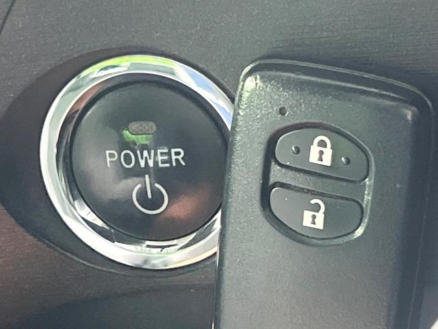 プリウス S 純正SDナビ サイドカメラ 禁煙車 デジタルインナーミラー ドラレコ スマートキー ビルトインETC オートライト オートエアコン 純正15インチアルミ CD DVD再生 地デジ(36枚目)