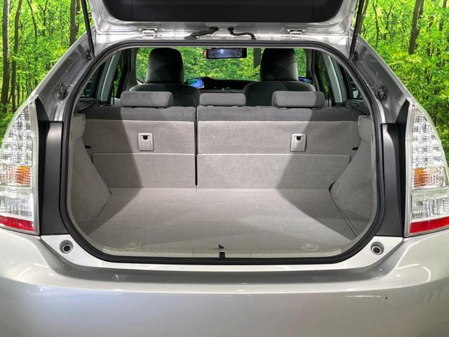 プリウス S 純正SDナビ サイドカメラ 禁煙車 デジタルインナーミラー ドラレコ スマートキー ビルトインETC オートライト オートエアコン 純正15インチアルミ CD DVD再生 地デジ(39枚目)
