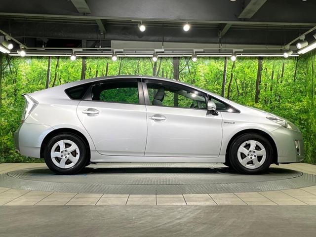 プリウス S 純正SDナビ サイドカメラ 禁煙車 デジタルインナーミラー ドラレコ スマートキー ビルトインETC オートライト オートエアコン 純正15インチアルミ CD DVD再生 地デジ(52枚目)