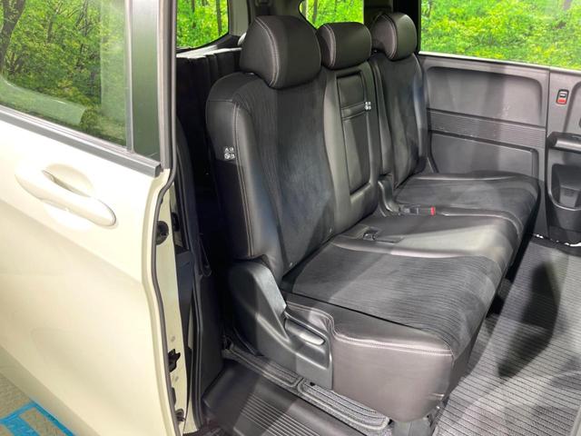 フリードハイブリッド ジャストセレクション 両側電動ドア 純正SDナビ バックカメラ 禁煙車 ハーフレザーシート スマートキー HIDヘッド ビルトインETC クルコン オートライト オートエアコン 純正15インチアルミ CD DVD再生(10枚目)