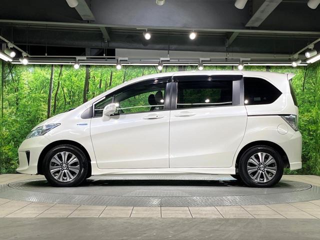 フリードハイブリッド ジャストセレクション 両側電動ドア 純正SDナビ バックカメラ 禁煙車 ハーフレザーシート スマートキー HIDヘッド ビルトインETC クルコン オートライト オートエアコン 純正15インチアルミ CD DVD再生(51枚目)