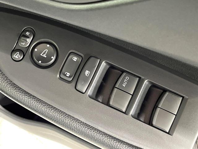 WR-V X 純正8インチナビ バックカメラ ホンダセンシング スマートキー アダプティブクルーズコントロール パドルシフト オートエアコン オートライト ステアリングスイッチ(30枚目)