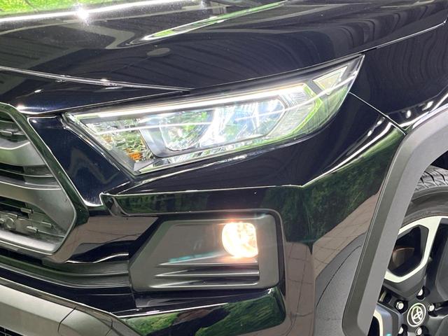 RAV4 アドベンチャー 4WD 純正SDナビ バックカメラ レーダークルーズ 禁煙車 レザーシート パワーシート ドラレコ コーナーセンサー LEDヘッド ビルトインETC 車線逸脱警報 オートライト デュアルエアコン(12枚目)