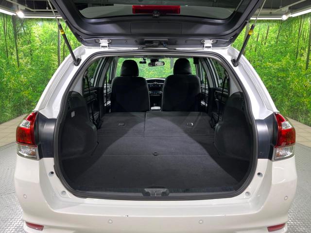 カローラフィールダー ハイブリッド EX トヨタセーフティセンス スマートキー ドライブレコーダー ETC オートエアコン オーディオ クリアランスソナー 純正15インチスチールホイール 車線逸脱警報(10枚目)