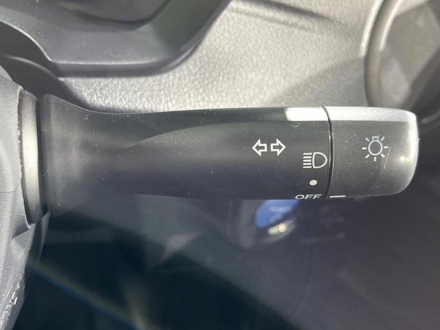 カローラフィールダー ハイブリッド EX トヨタセーフティセンス スマートキー ドライブレコーダー ETC オートエアコン オーディオ クリアランスソナー 純正15インチスチールホイール 車線逸脱警報(27枚目)