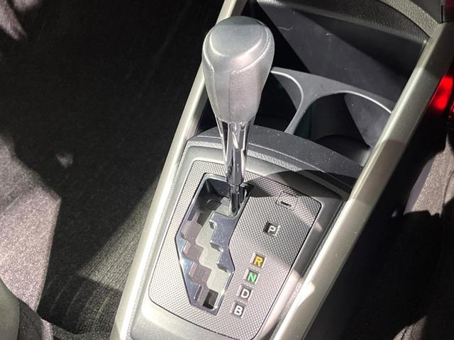 カローラフィールダー ハイブリッド EX トヨタセーフティセンス スマートキー ドライブレコーダー ETC オートエアコン オーディオ クリアランスソナー 純正15インチスチールホイール 車線逸脱警報(30枚目)