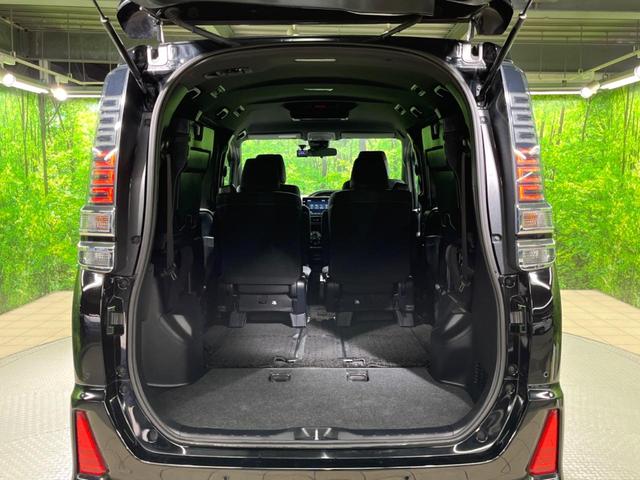 ヴォクシー ZS 煌II フリップダウンモニター 純正10インチナビ バックカメラ トヨタセーフティセンス 両側パワースライドドア スマートキー ドライブレコーダー リアオートエアコン ETC クルーズコントトール(11枚目)