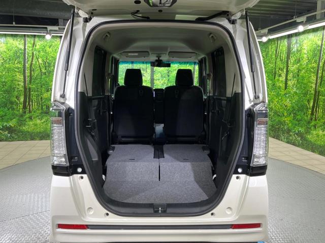 Ｎ－ＢＯＸカスタム Ｇ・Ｌパッケージ　電動スライドドア　純正ＳＤナビ　バックカメラ　衝突被害軽減システム　ドラレコ　スマートキー　ＨＩＤヘッド　ビルトインＥＴＣ　オートライト　オートエアコン　純正１４インチアルミ（10枚目）