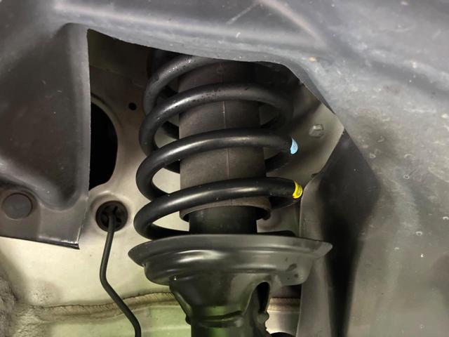 Ｎ－ＢＯＸカスタム Ｇ・Ｌパッケージ　電動スライドドア　純正ＳＤナビ　バックカメラ　衝突被害軽減システム　ドラレコ　スマートキー　ＨＩＤヘッド　ビルトインＥＴＣ　オートライト　オートエアコン　純正１４インチアルミ（20枚目）