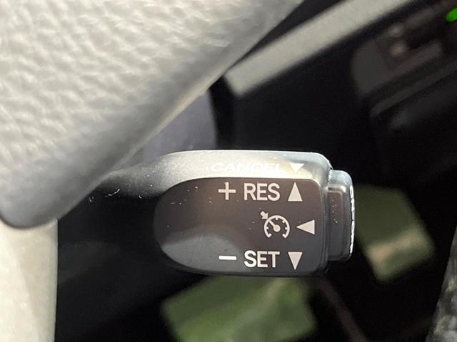 ヴォクシー ＺＳ　煌ＩＩ　純正１０インチナビ　後席モニター　バックカメラ　両側電動ドア　　衝突被害軽減システム　ドラレコ　コーナーセンサー　スマートキー　ＬＥＤヘッド　ビルトインＥＴＣ　クルコン　オートハイビーム　オートライト（5枚目）